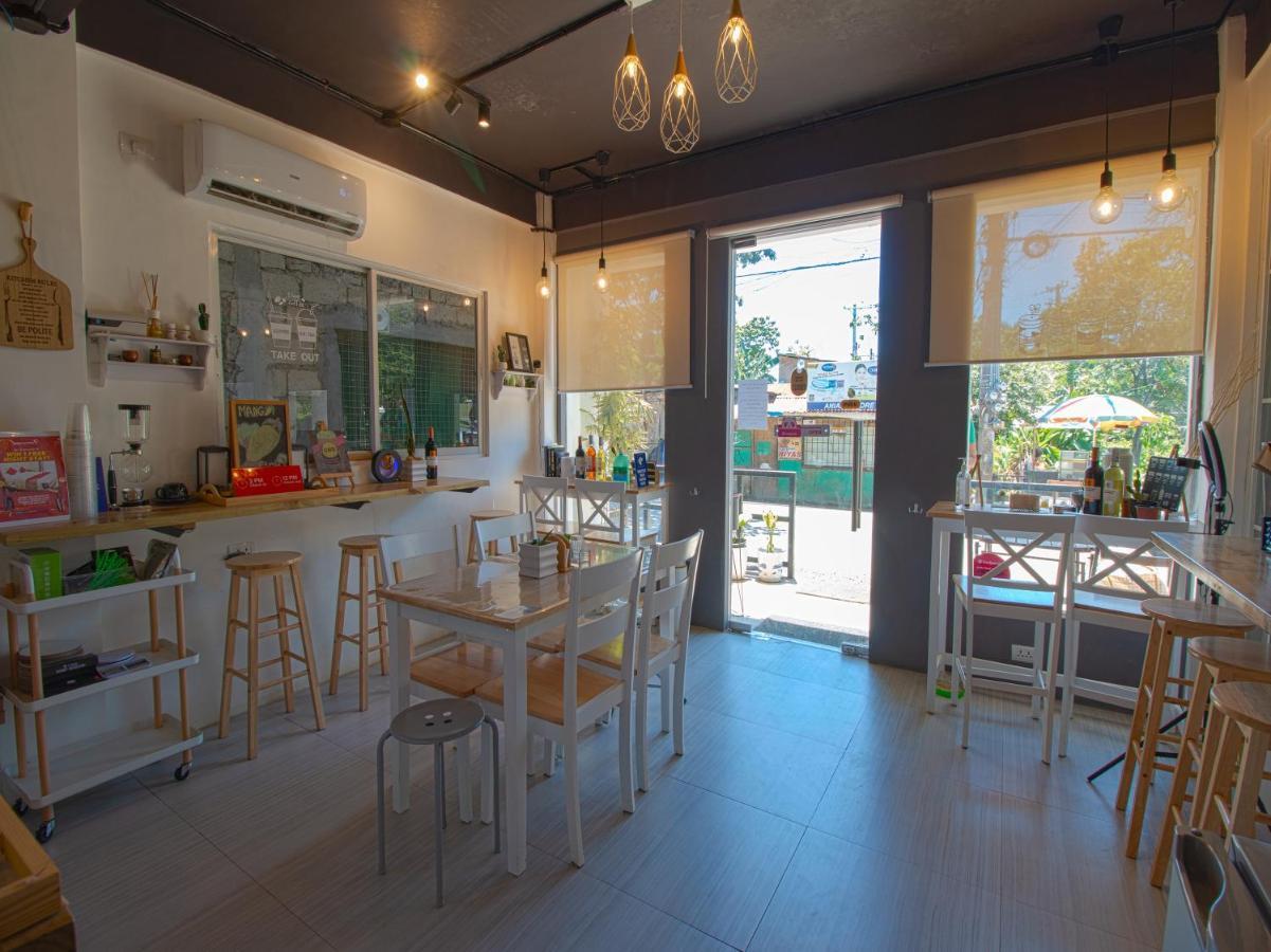 Hometel Barrio House Mactan Мактан Екстериор снимка