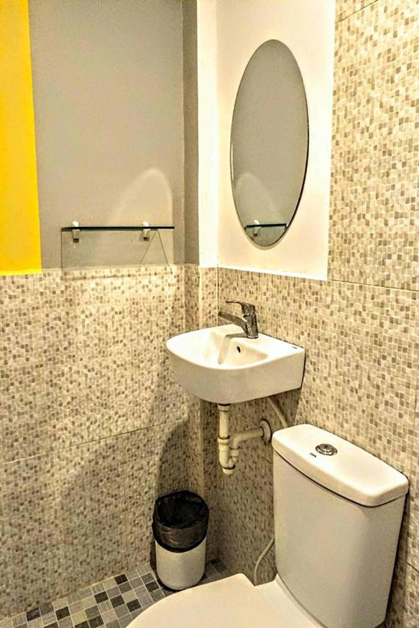 Hometel Barrio House Mactan Мактан Екстериор снимка