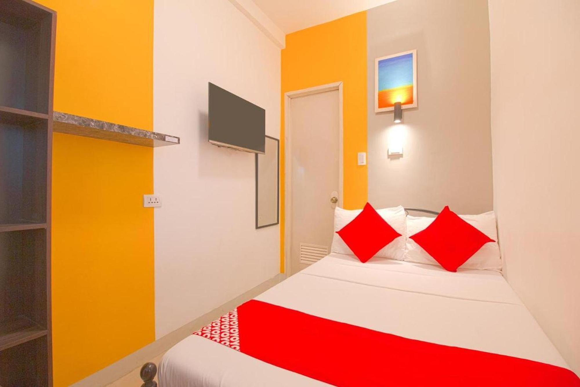 Hometel Barrio House Mactan Мактан Екстериор снимка